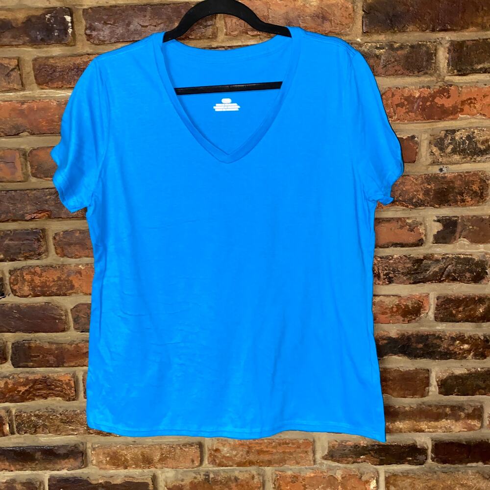 NWOT Fanatics Blue Short Sleeve V-Neck Cotton T-Shirt Tee Women's Size XL